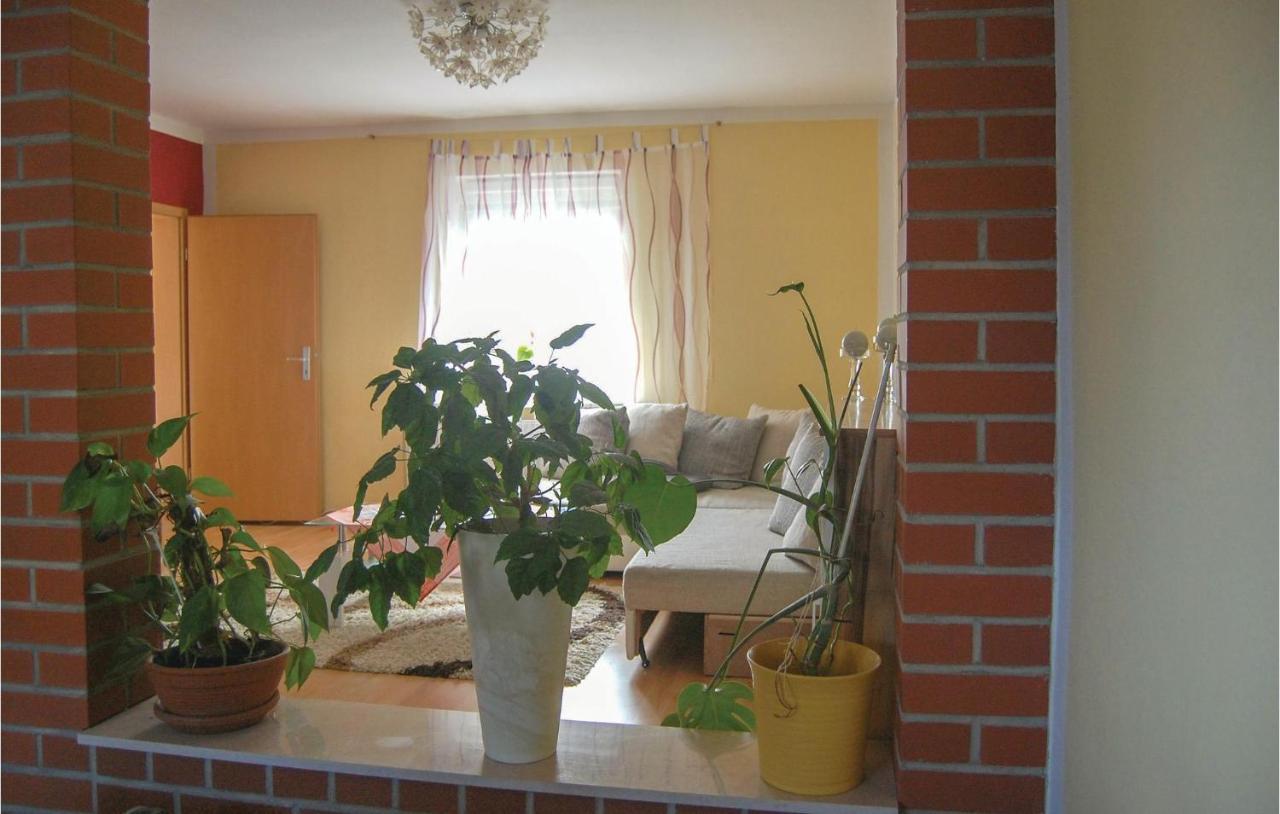 Awesome Apartment In Rostock With Wifi Luaran gambar