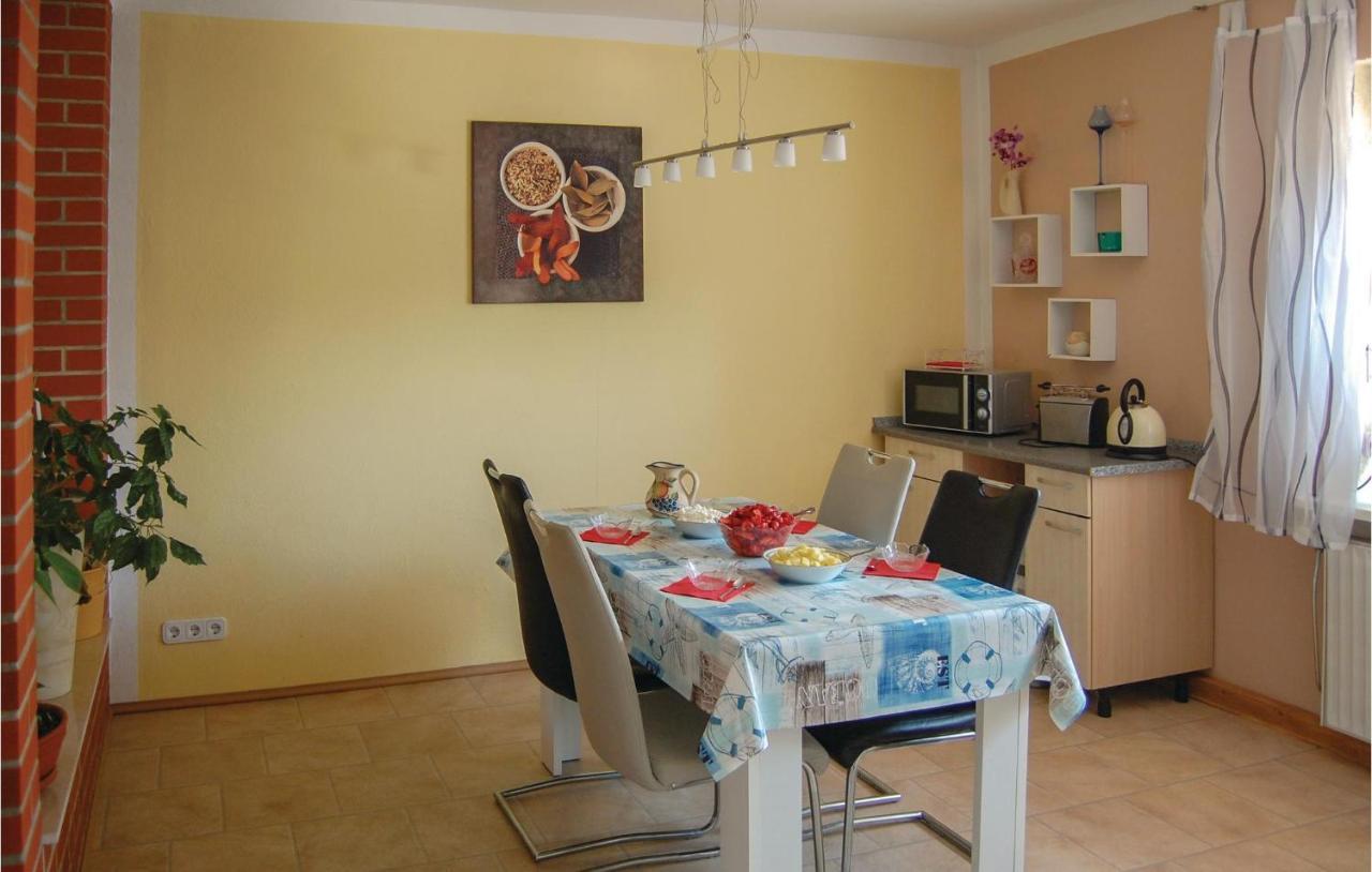 Awesome Apartment In Rostock With Wifi Luaran gambar